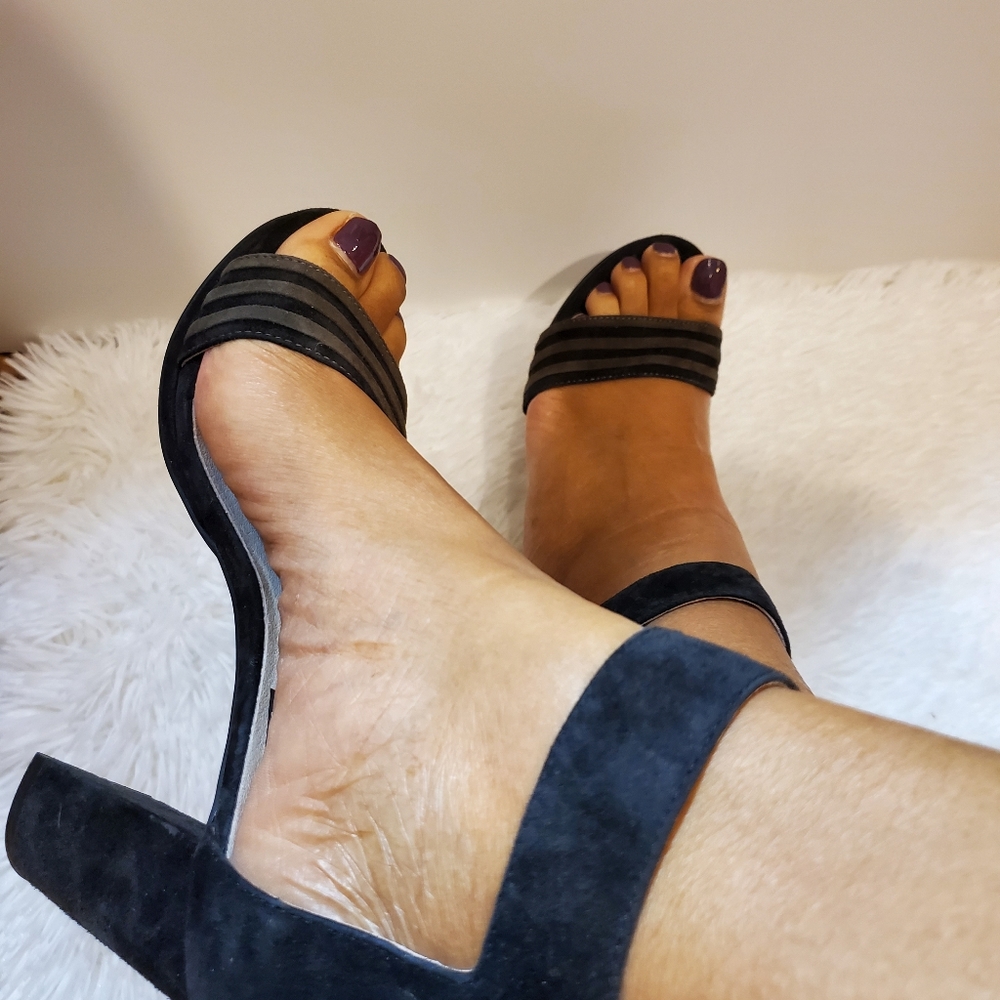 Shoes - Picture 5 of 5